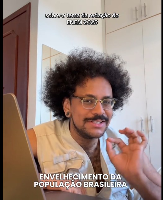 Ex-BBB, professor adivinhou tema da redação do Enem 2025 há 3 meses: ‘Foi por raciocínio lógico’