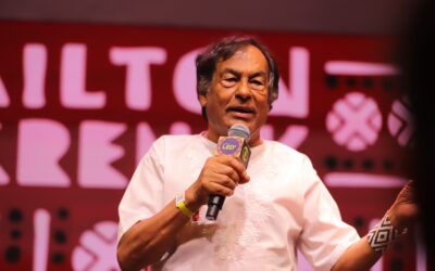 ‘Tela não devia entrar em sala de aula’, diz Ailton Krenak no Festival LED, em Belém