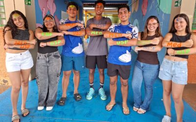 Diretora de escola pública no interior de SP se emociona com aprovação de alunos na USP: ‘Orgulho deles’