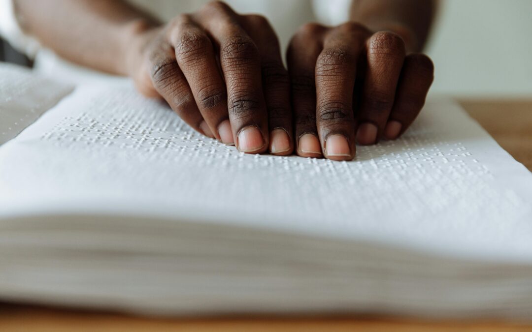 MEC entregou menos de 40% dos livros em braille previstos para alunos cegos da rede pública em 2026