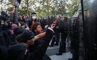 Batalha e ruas tomadas em Paris: VÍDEOS mostram confronto entre policiais e estudantes em protestos pela educação