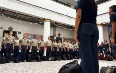 Por que o México está desmilitarizando suas escolas
